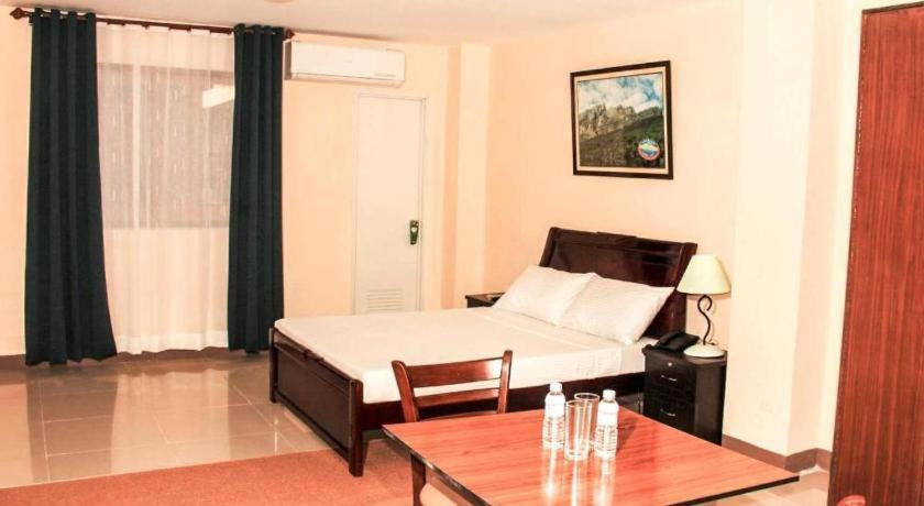 Time Travellers Hotel Manila Exterior photo
