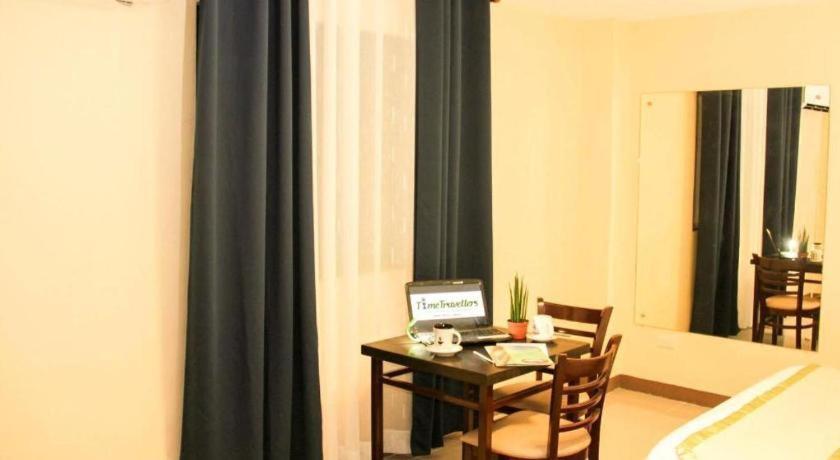 Time Travellers Hotel Manila Exterior photo