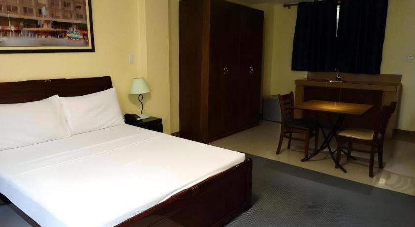 Time Travellers Hotel Manila Exterior photo
